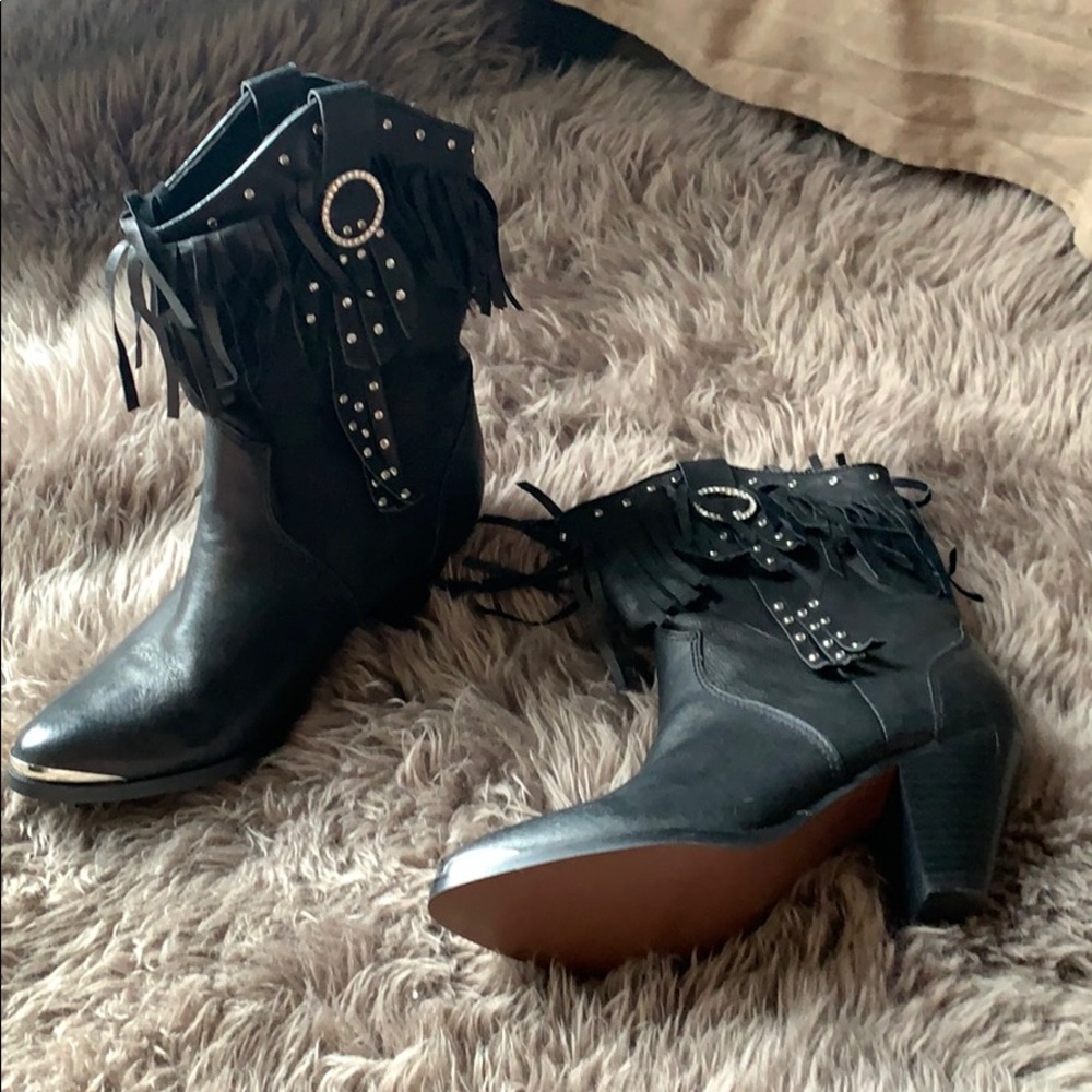 Black boots